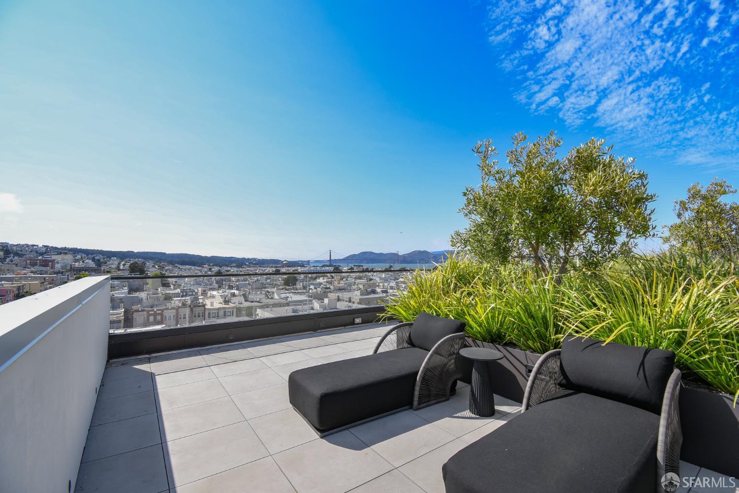 Detail Gallery Image 33 of 38 For 2525 Van Ness Ave #601,  San Francisco,  CA 94109 - 3 Beds | 3/1 Baths