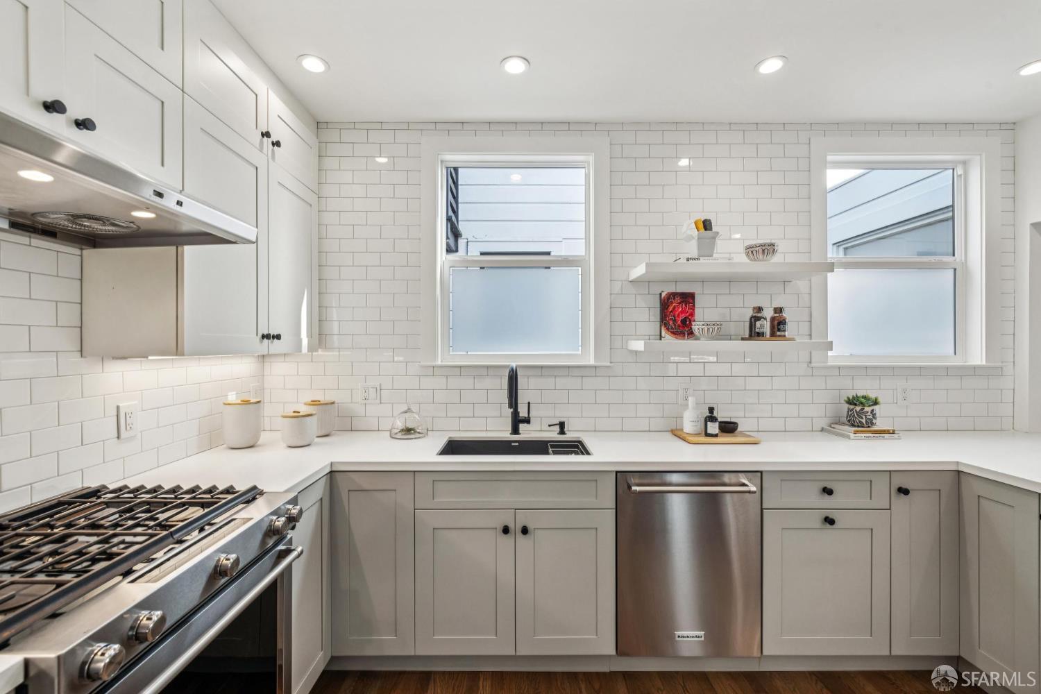 Detail Gallery Image 15 of 42 For 1141 Fell St, San Francisco,  CA 94117 - 3 Beds | 2 Baths