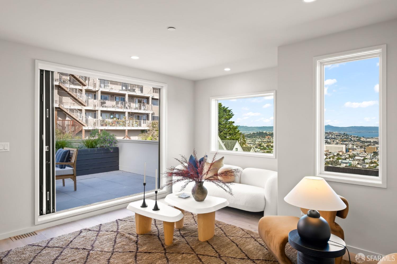 Detail Gallery Image 31 of 74 For 479 28th St, San Francisco,  CA 94131 - 7 Beds | 6/1 Baths