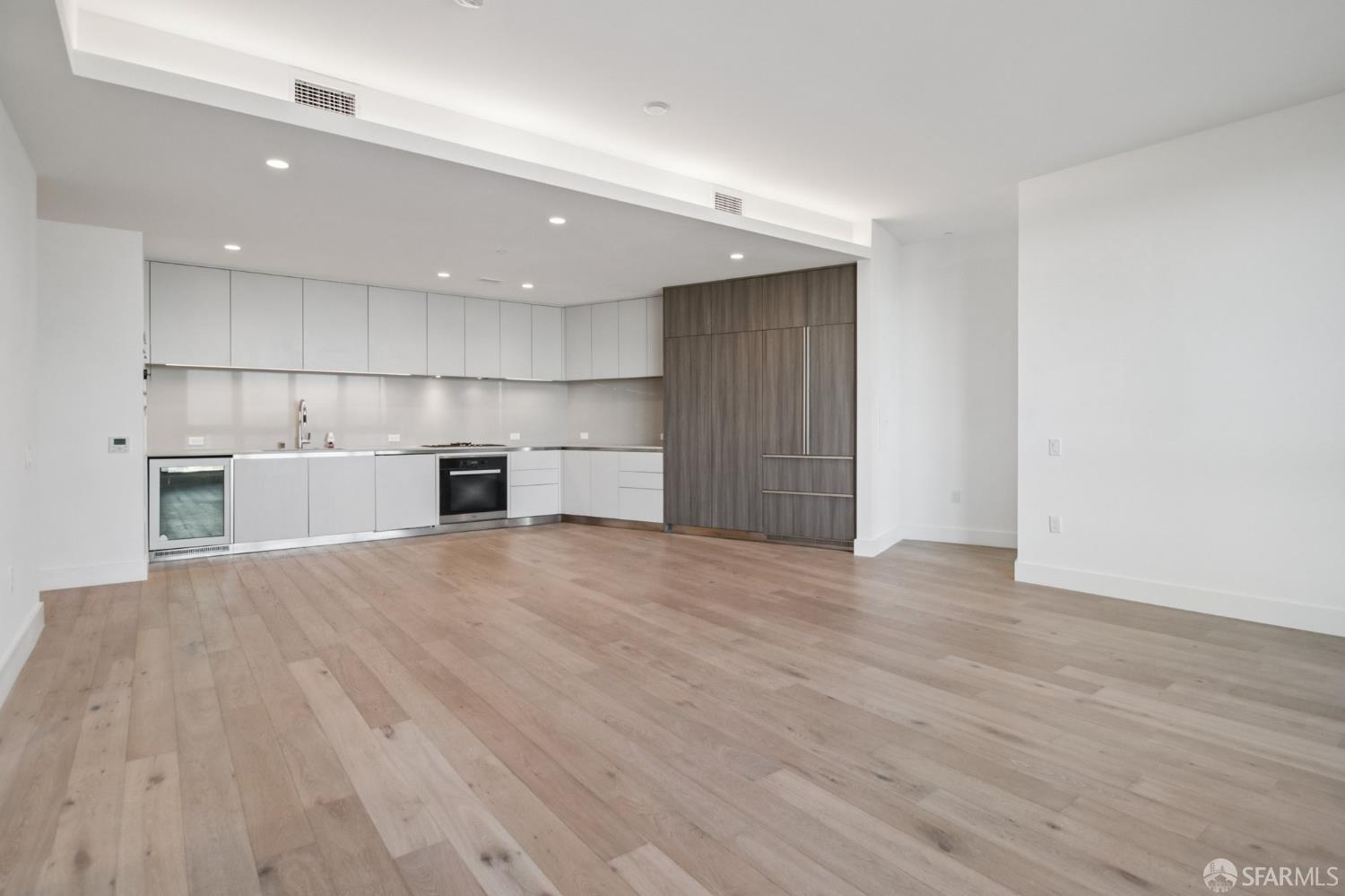 Photo #10: 426094425 Listing: Photo #10