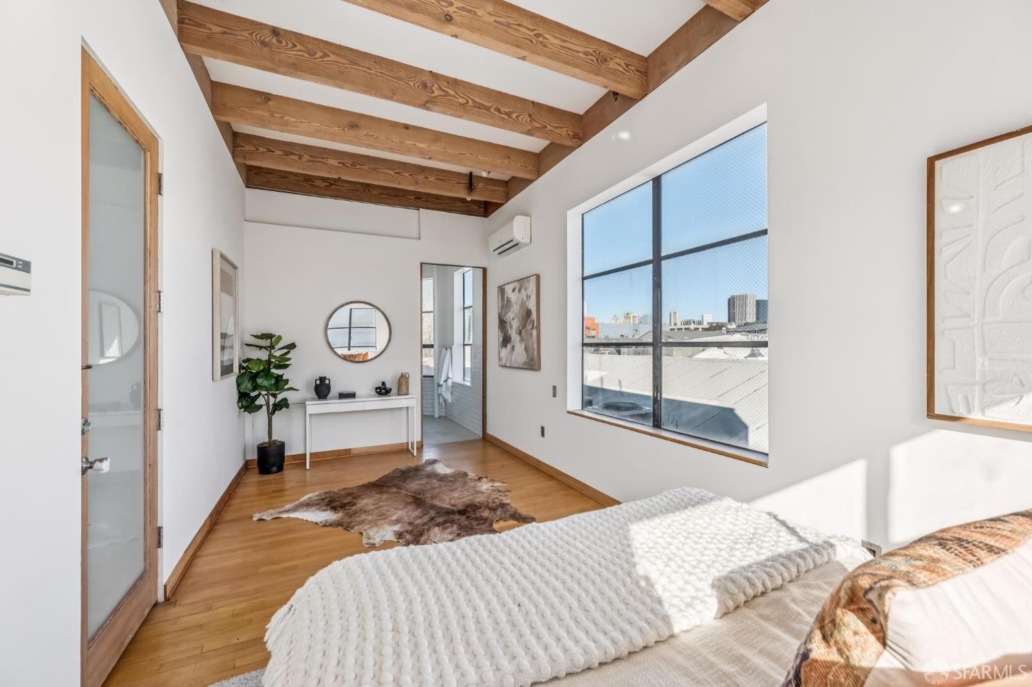 Detail Gallery Image 27 of 87 For 1066 Bryant St, San Francisco,  CA 94103 - 4 Beds | 5/1 Baths