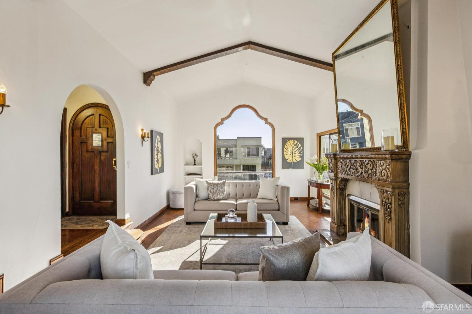 Detail Gallery Image 7 of 55 For 2830 Lawton St, San Francisco,  CA 94122 - 3 Beds | 1/2 Baths