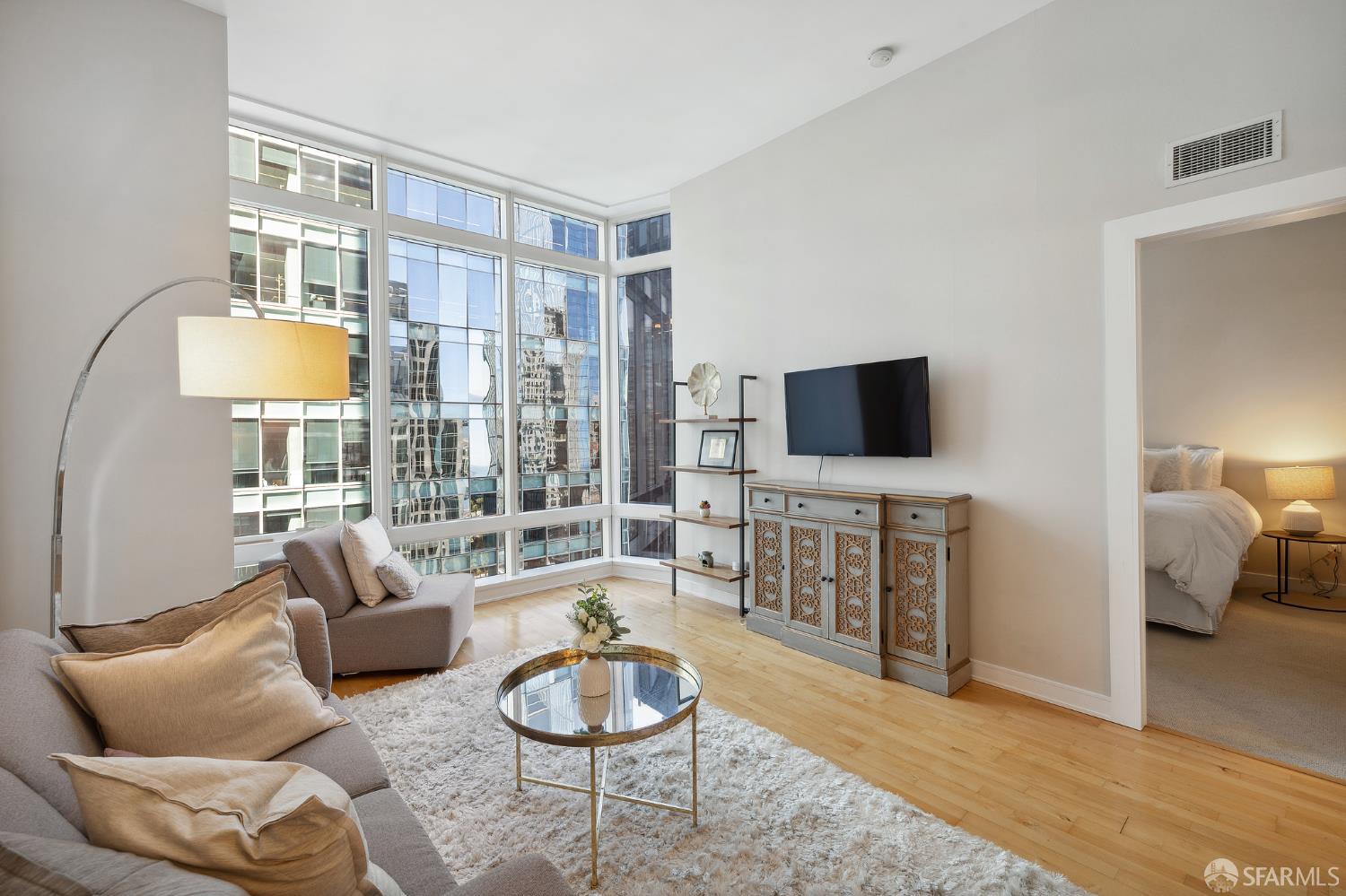 Detail Gallery Image 5 of 46 For 301 Mission St 25b,  San Francisco,  CA 94105 - 1 Beds | 1 Baths