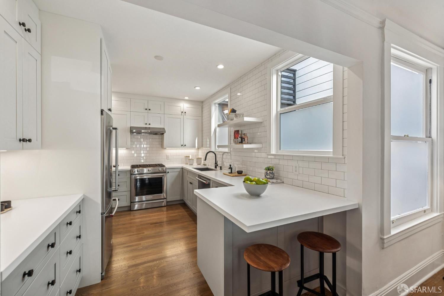 Detail Gallery Image 11 of 42 For 1141 Fell St, San Francisco,  CA 94117 - 3 Beds | 2 Baths