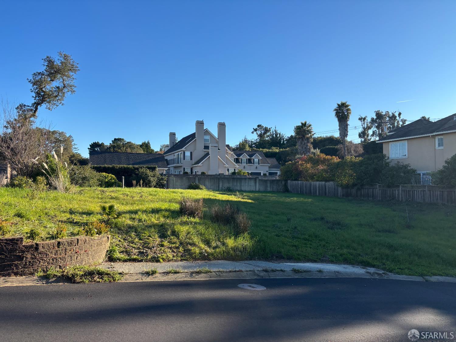 Detail Gallery Image 3 of 7 For 6 La Strada Ct, Burlingame,  CA 94010 - – Beds | – Baths