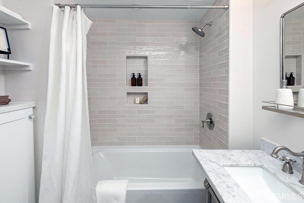 Photo #24: 426096159 Listing: Photo #24