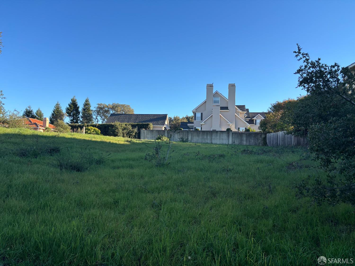 Detail Gallery Image 2 of 7 For 6 La Strada Ct, Burlingame,  CA 94010 - – Beds | – Baths