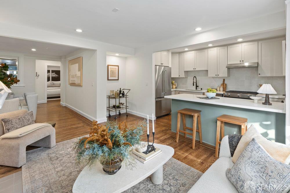 Photo #6: 426096159 Listing: Photo #6