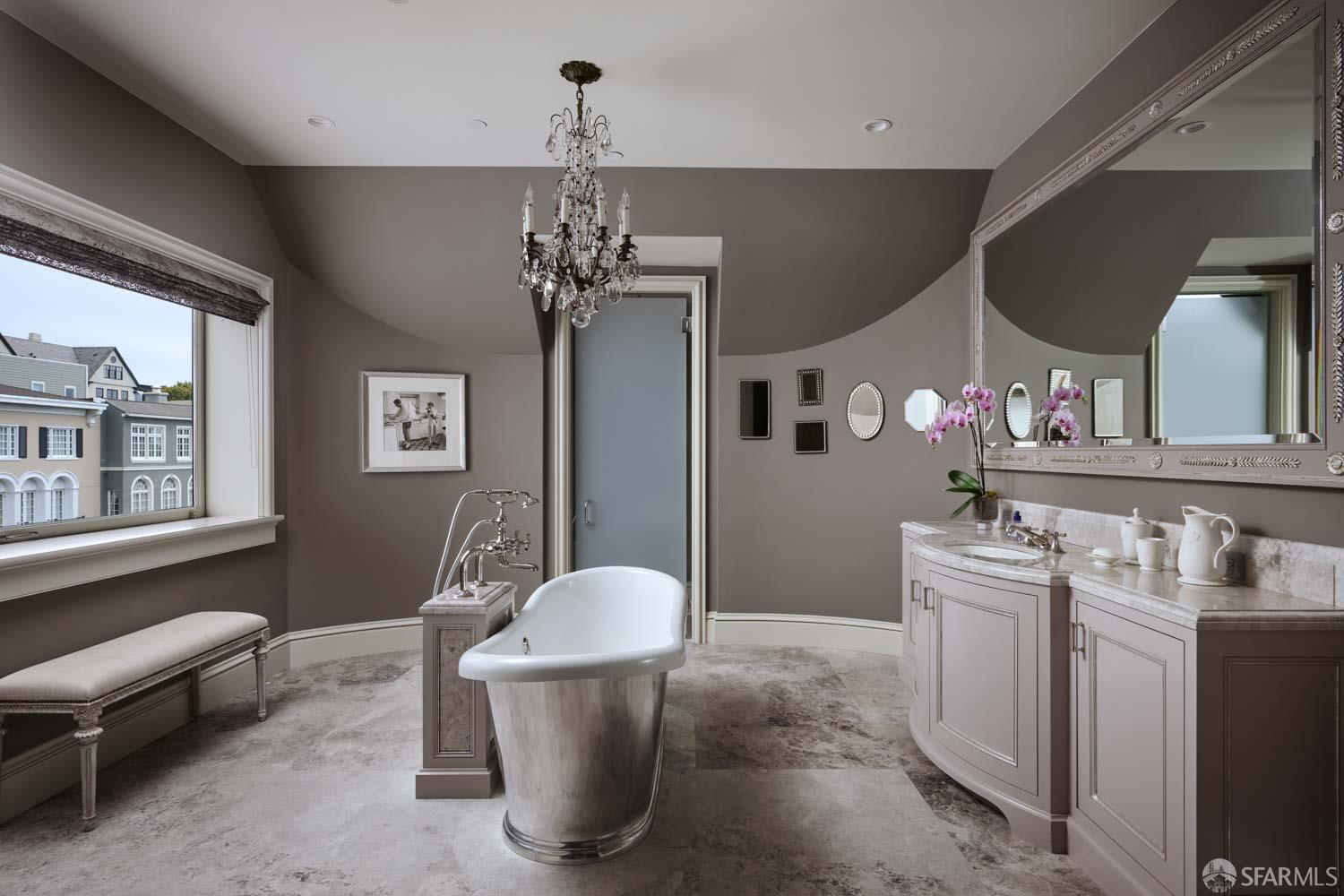 Detail Gallery Image 27 of 56 For 3199 Jackson Ave, San Francisco,  CA 94115 - 9 Beds | 10/5 Baths