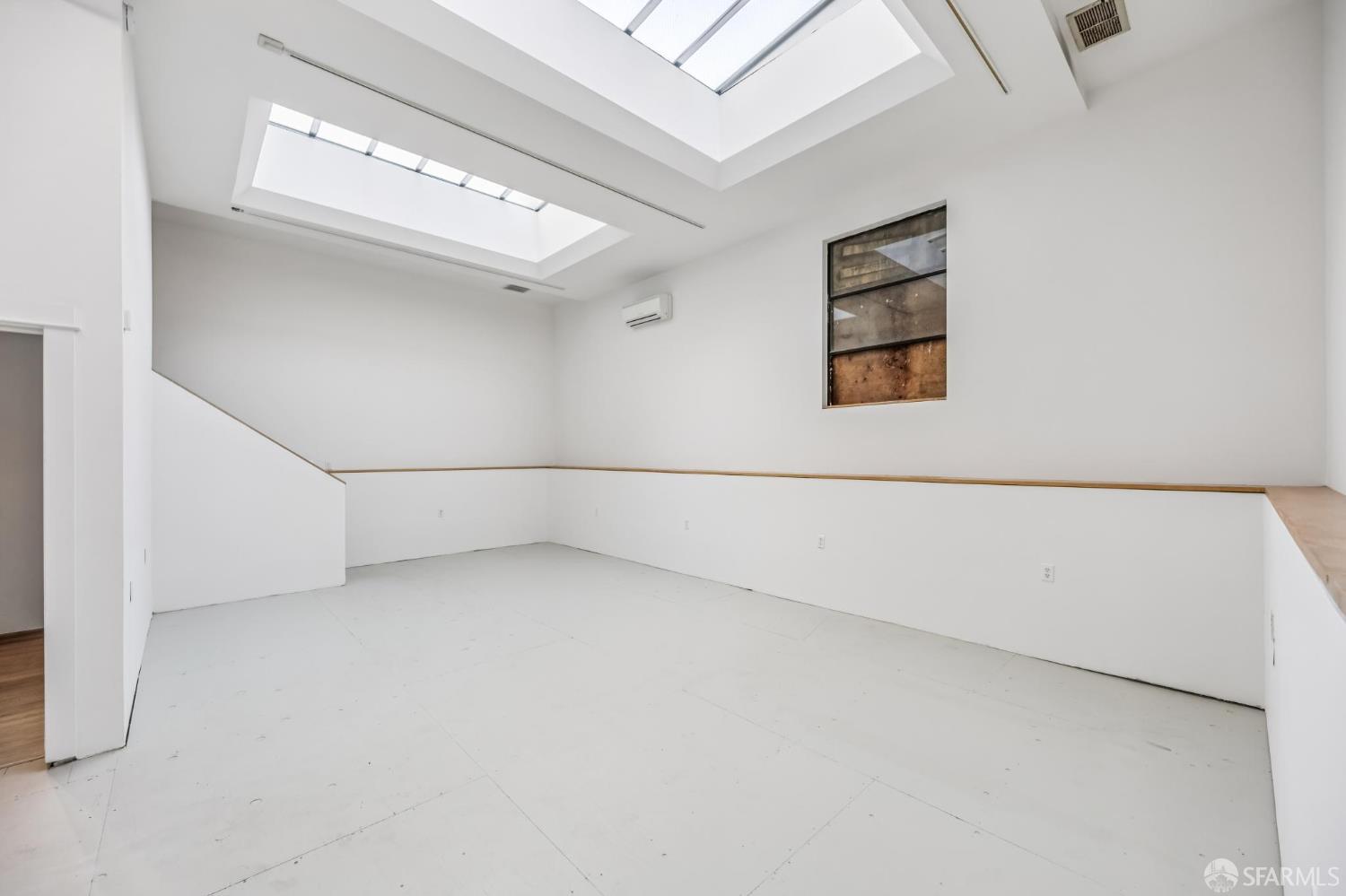 Detail Gallery Image 73 of 87 For 1066 Bryant St, San Francisco,  CA 94103 - 4 Beds | 5/1 Baths