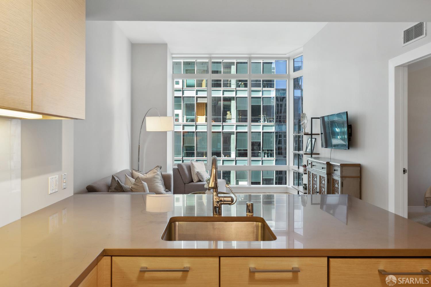 Detail Gallery Image 14 of 46 For 301 Mission St 25b,  San Francisco,  CA 94105 - 1 Beds | 1 Baths