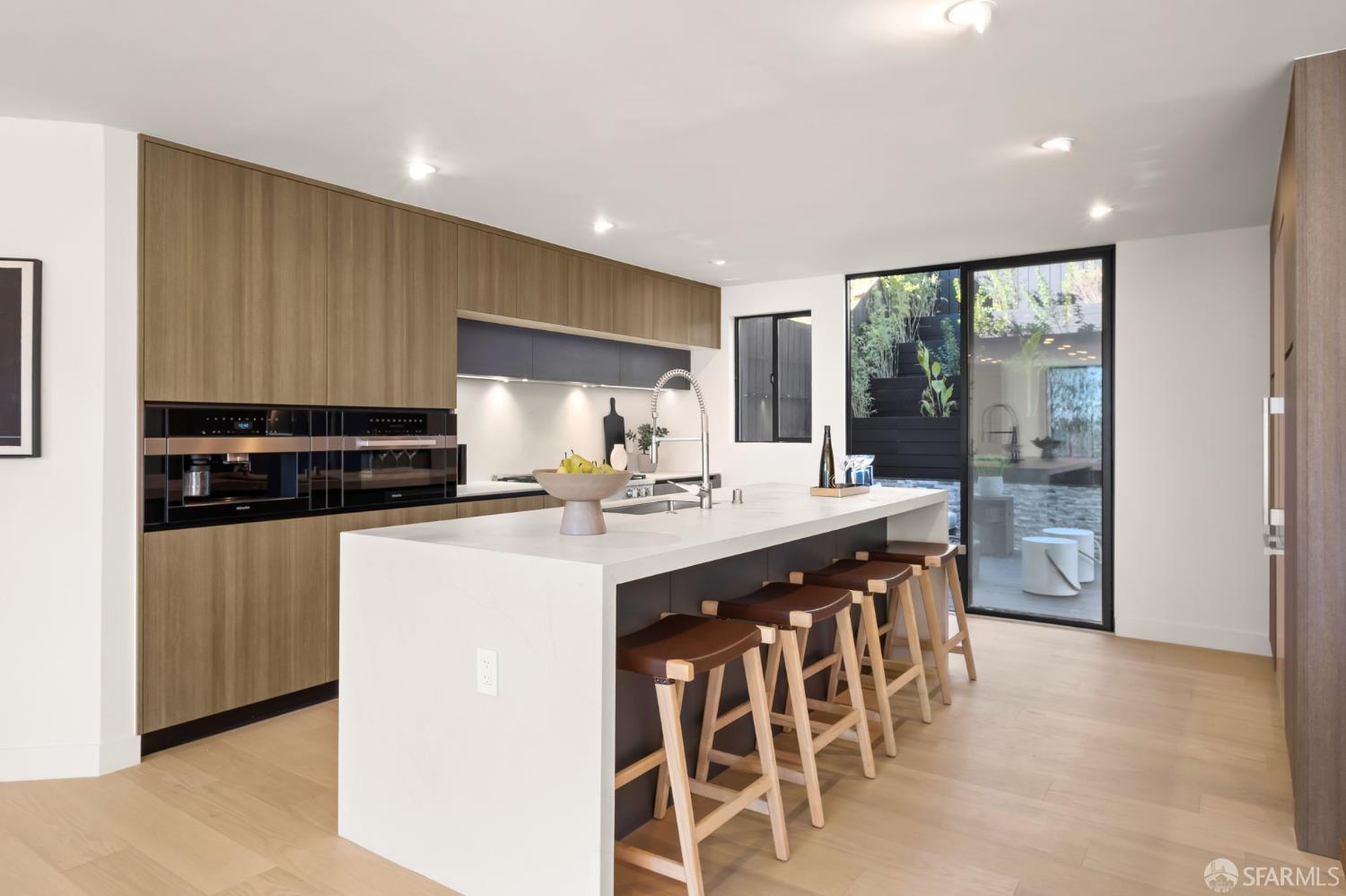 Detail Gallery Image 16 of 48 For 131 Turquoise Way, San Francisco,  CA 94131 - 3 Beds | 3/1 Baths