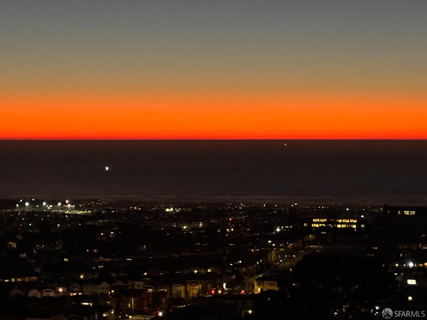 Detail Gallery Image 5 of 82 For 2123 Funston Ave, San Francisco,  CA 94116 - 4 Beds | 3/1 Baths