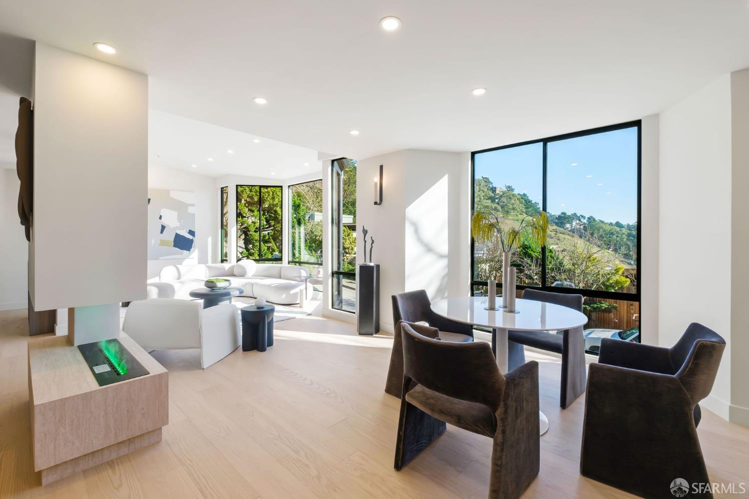 Detail Gallery Image 25 of 48 For 131 Turquoise Way, San Francisco,  CA 94131 - 3 Beds | 3/1 Baths