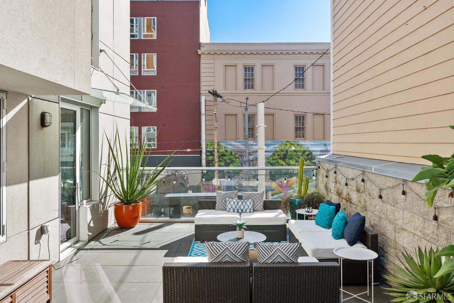 Detail Gallery Image 5 of 20 For 11 Franklin St #206,  San Francisco,  CA 94102 - 2 Beds | 2 Baths