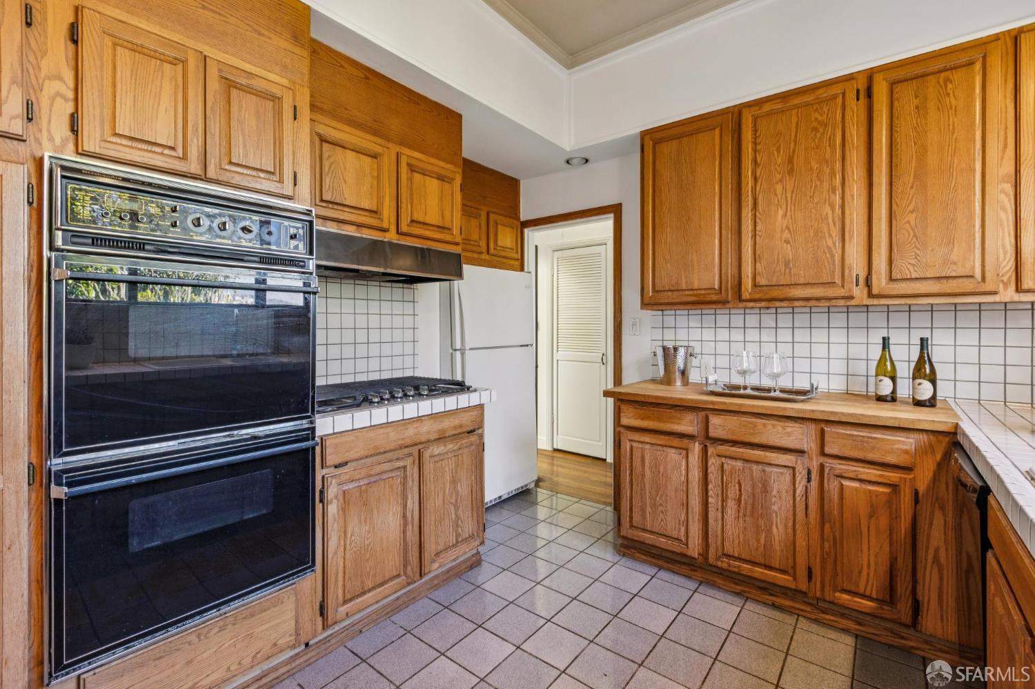 Detail Gallery Image 17 of 55 For 2830 Lawton St, San Francisco,  CA 94122 - 3 Beds | 1/2 Baths