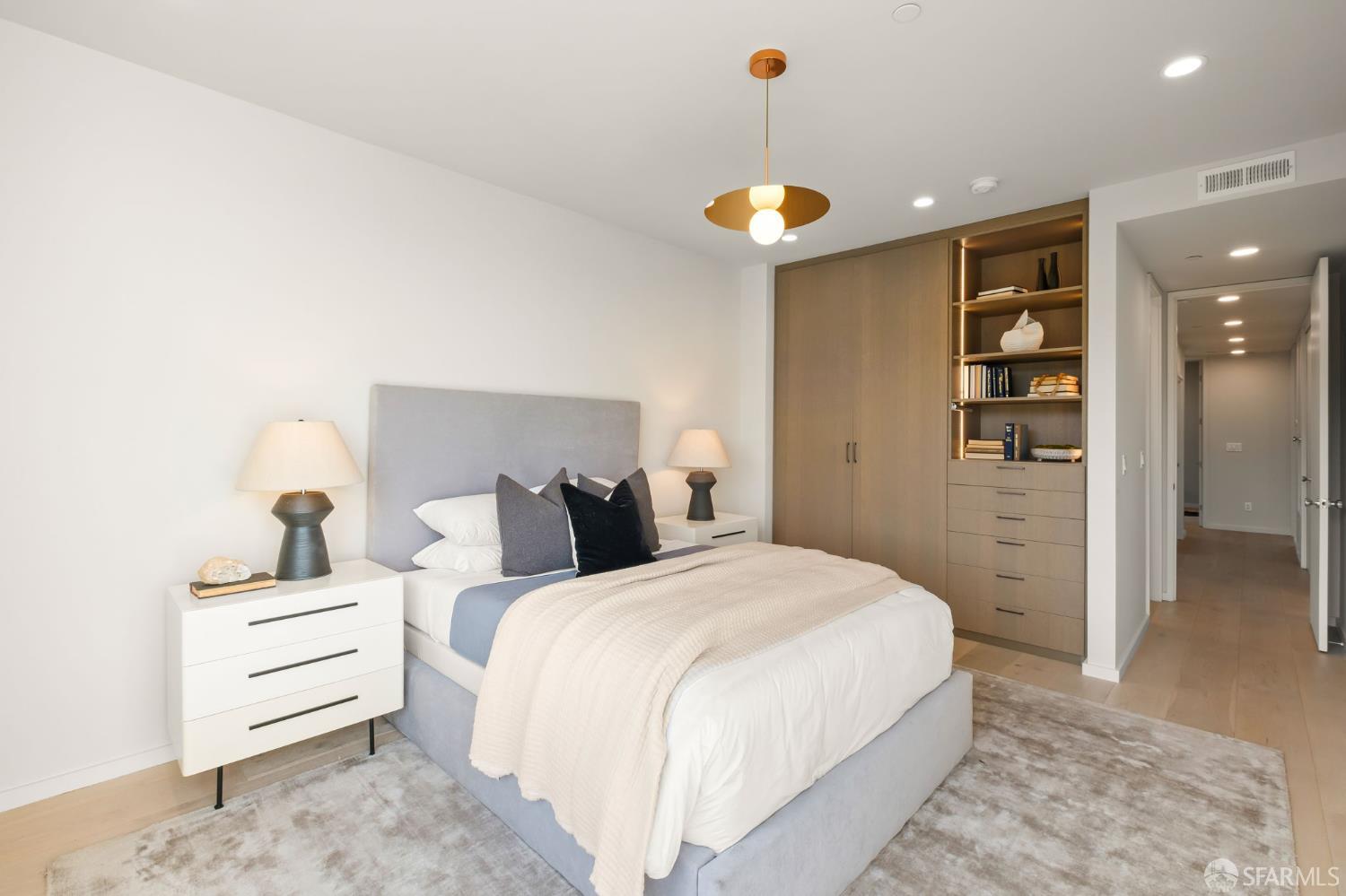 Detail Gallery Image 36 of 74 For 479 28th St, San Francisco,  CA 94131 - 7 Beds | 6/1 Baths