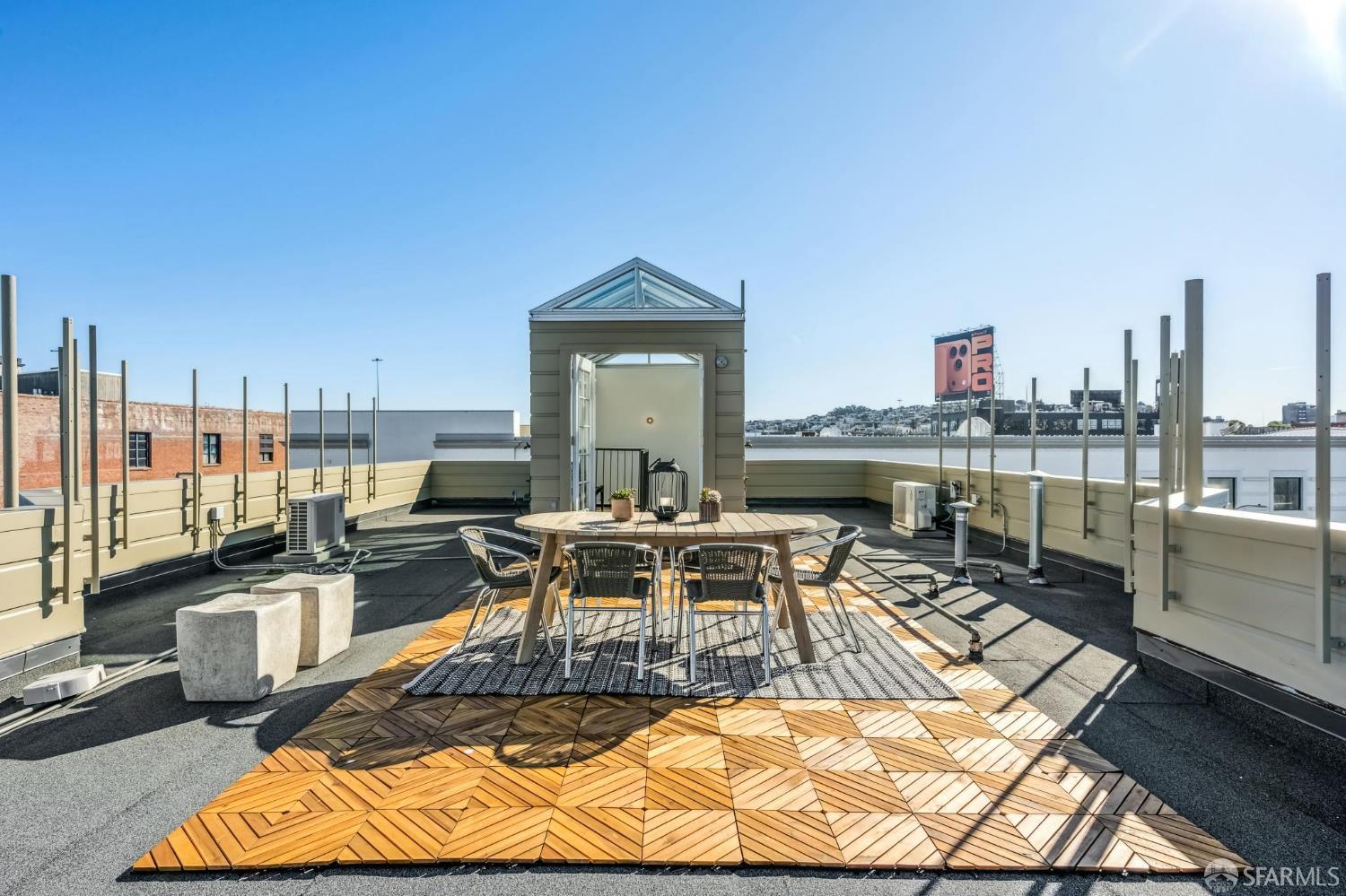 Detail Gallery Image 44 of 87 For 1066 Bryant St, San Francisco,  CA 94103 - 4 Beds | 5/1 Baths