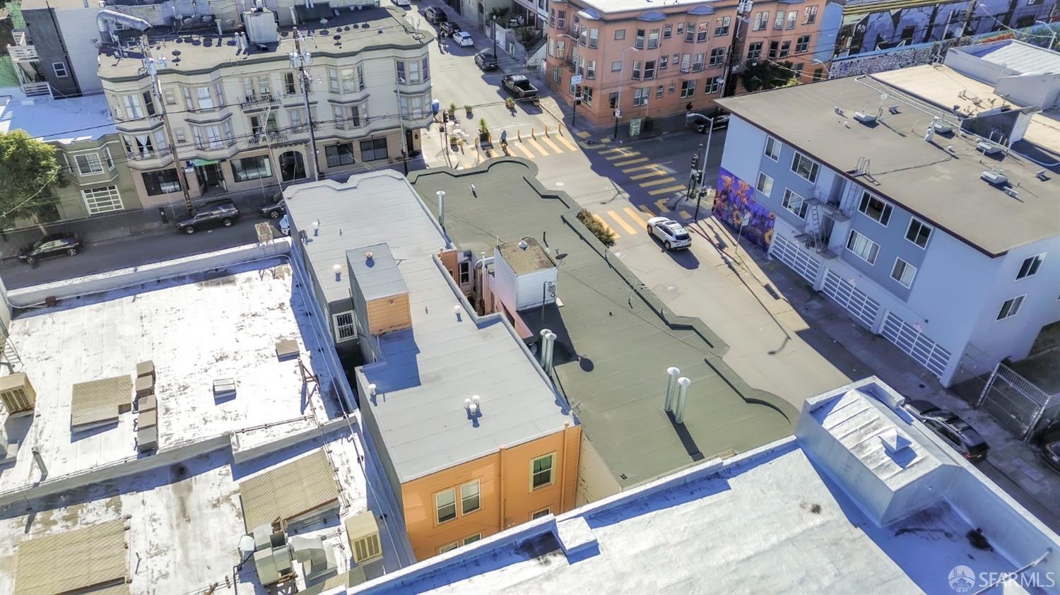 Detail Gallery Image 8 of 14 For 3344 18th St, San Francisco,  CA 94110 - – Beds | – Baths