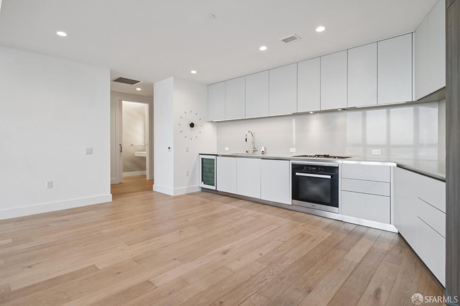 Photo #9: 426094425 Listing: Photo #9