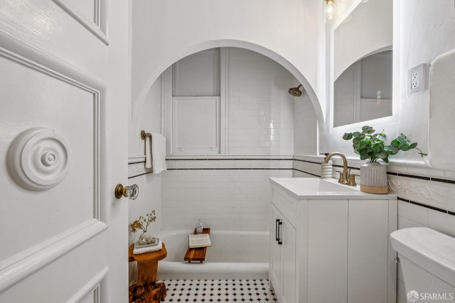 Detail Gallery Image 17 of 29 For 2090 Pacific Ave #306,  San Francisco,  CA 94109 - 1 Beds | 1 Baths