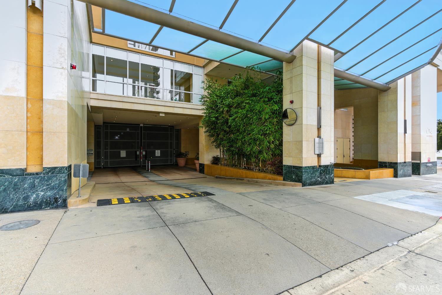 Detail Gallery Image 23 of 28 For 1 Lakeside Dr #1006,  Oakland,  CA 94612 - 1 Beds | 1 Baths