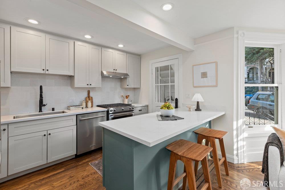 Photo #9: 426096159 Listing: Photo #9