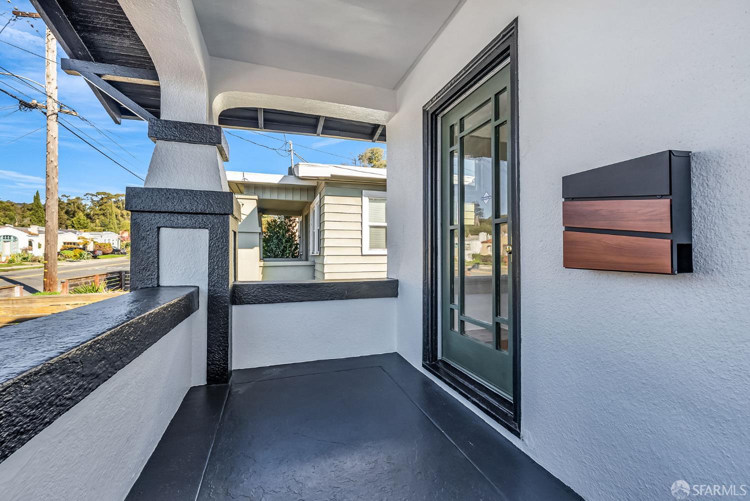 Detail Gallery Image 7 of 56 For 2906 Seminary Ave, Oakland,  CA 94605 - 2 Beds | 2 Baths