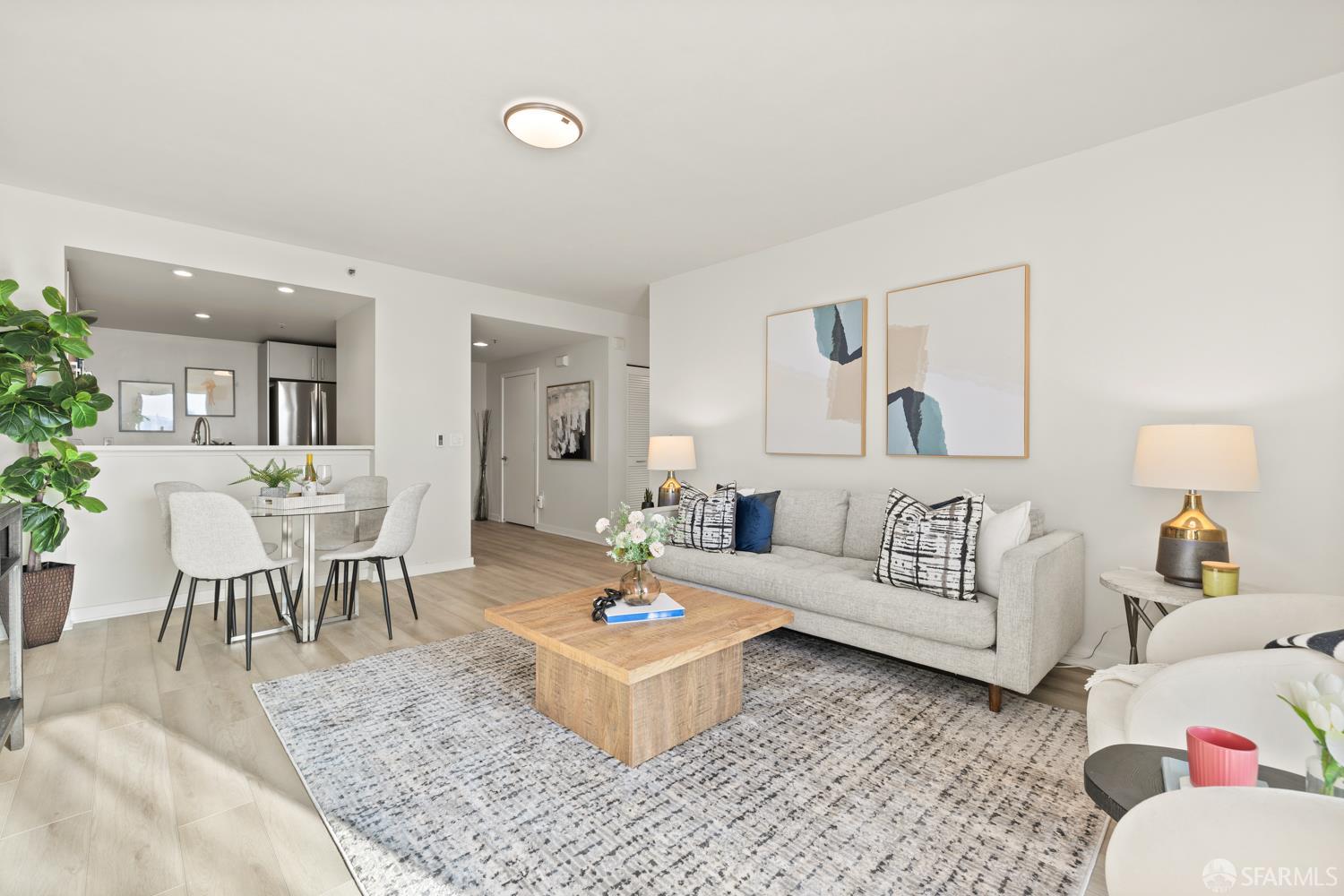 Photo #8: 426096472 Listing: Photo #8