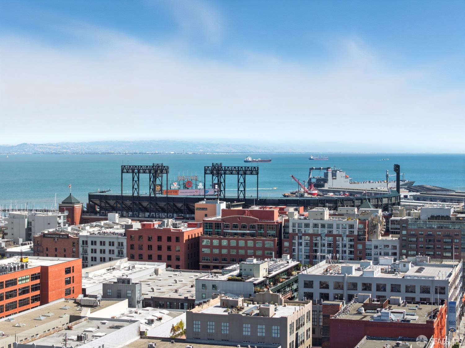 Detail Gallery Image 35 of 38 For 188 South Park St #5,  San Francisco,  CA 94107 - 3 Beds | 2/1 Baths