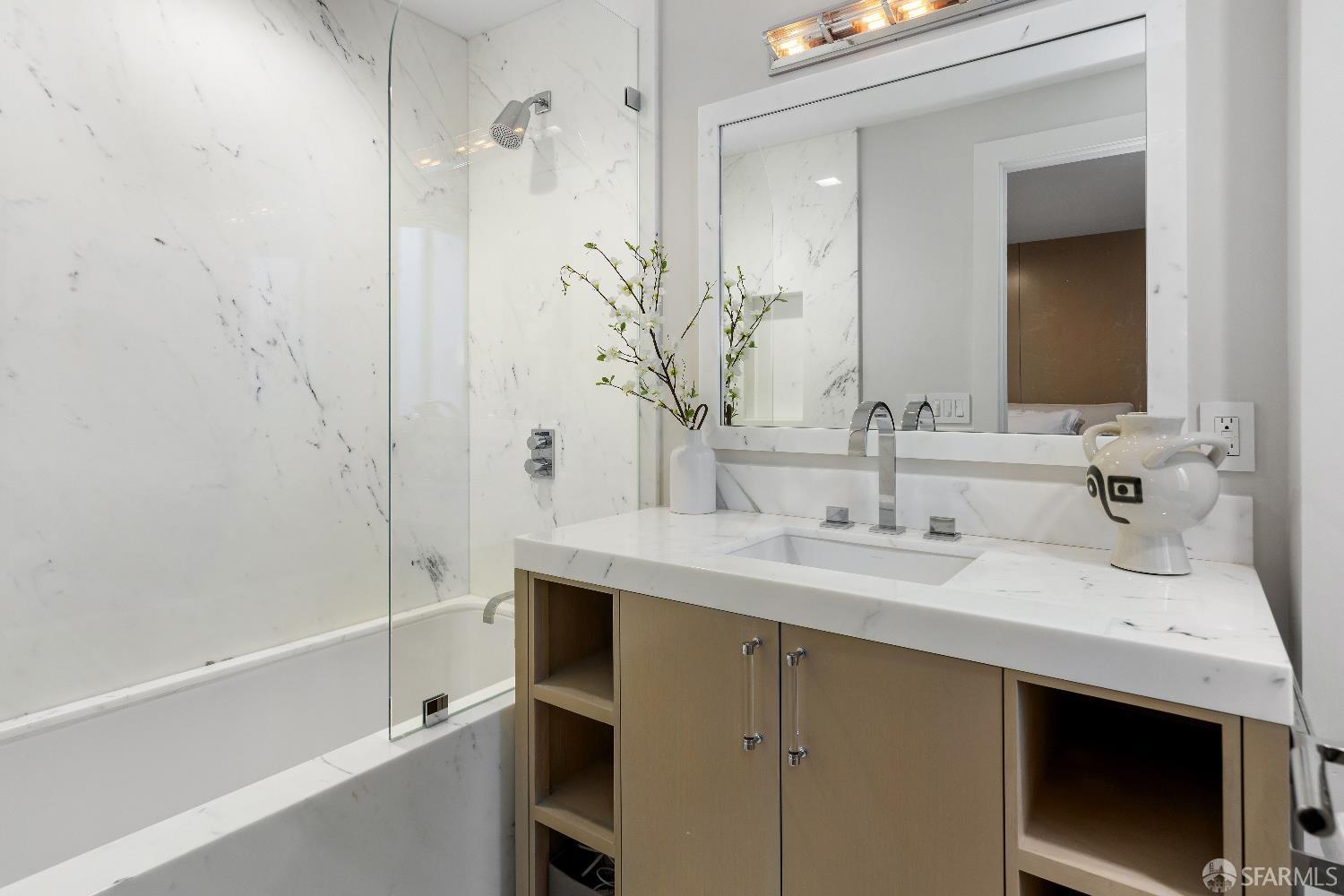 Photo #19: 425023066 Listing: Photo #19