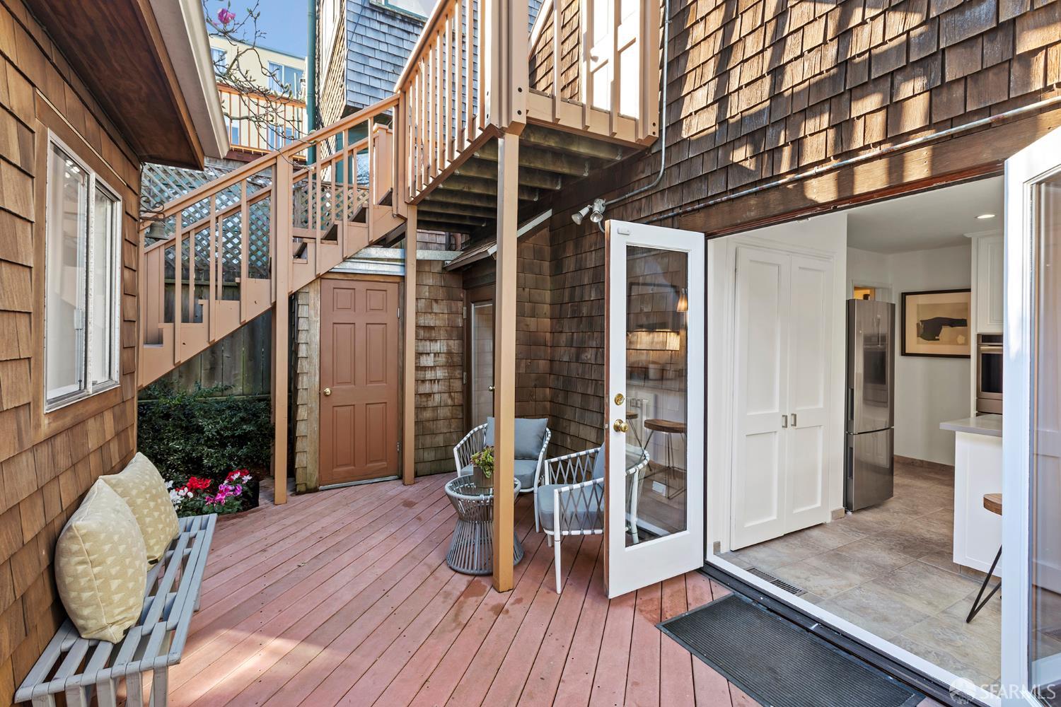 Detail Gallery Image 26 of 30 For 327 Caselli Ave, San Francisco,  CA 94114 - 2 Beds | 1/1 Baths