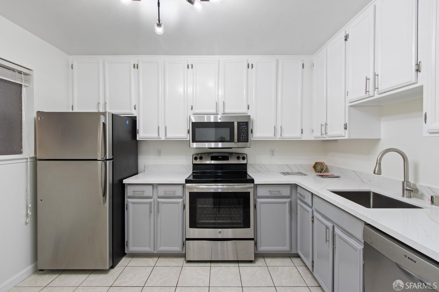 Detail Gallery Image 7 of 44 For 1461 Broadway St #205,  San Francisco,  CA 94109 - 1 Beds | 1 Baths