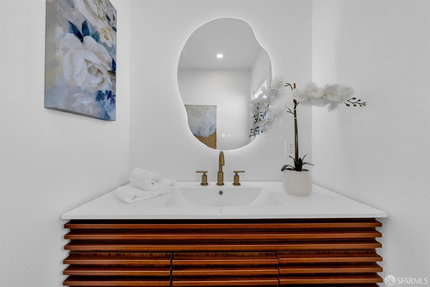 Detail Gallery Image 30 of 56 For 2906 Seminary Ave, Oakland,  CA 94605 - 2 Beds | 2 Baths