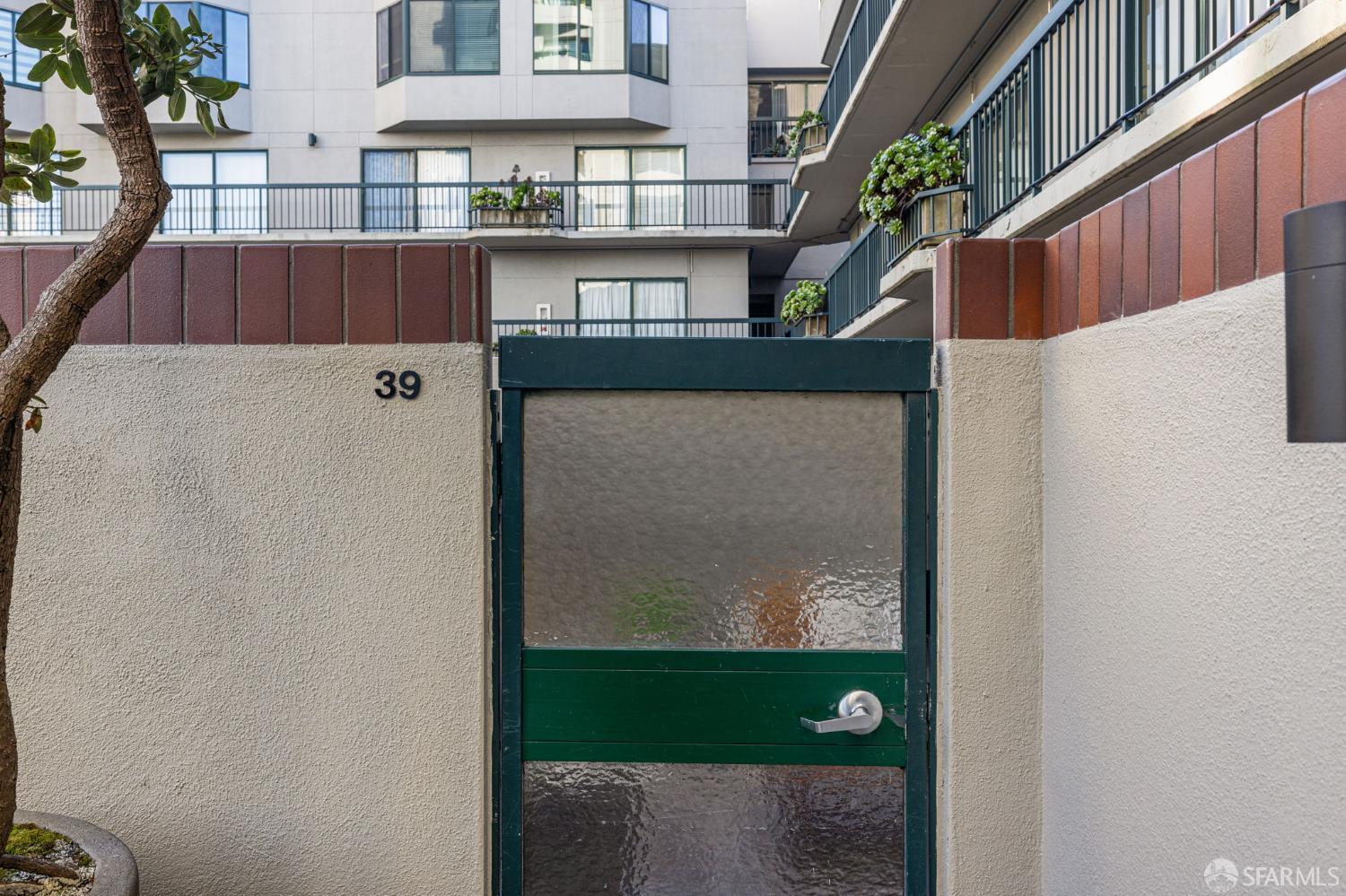 Detail Gallery Image 7 of 72 For 601 Van Ness Ave #39,  San Francisco,  CA 94102 - 2 Beds | 2 Baths