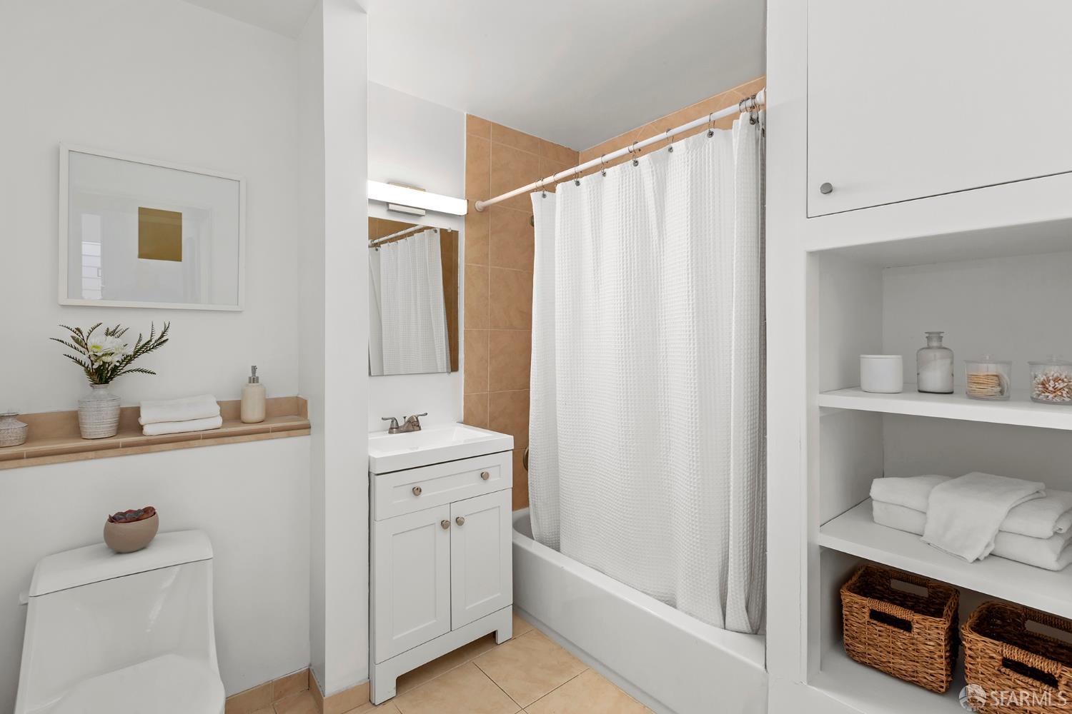 Detail Gallery Image 15 of 30 For 327 Caselli Ave, San Francisco,  CA 94114 - 2 Beds | 1/1 Baths