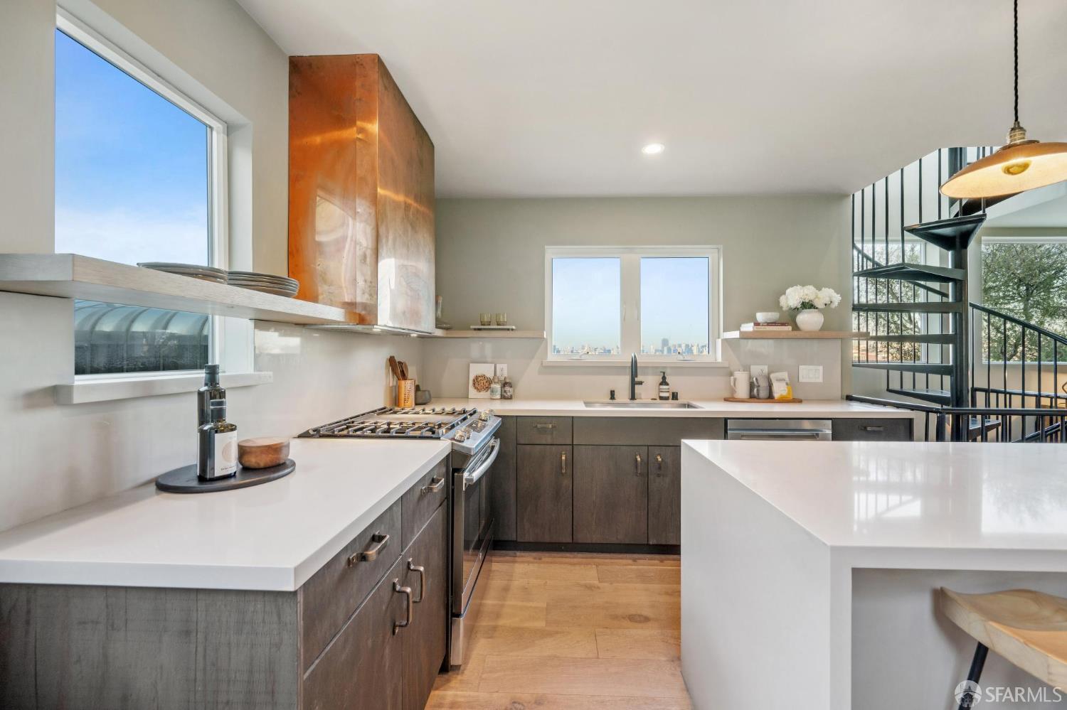 Detail Gallery Image 19 of 97 For 3316 Folsom St, San Francisco,  CA 94110 - 2 Beds | 2/1 Baths