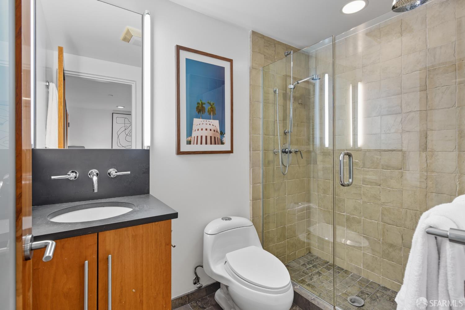 Detail Gallery Image 30 of 38 For 188 South Park St #5,  San Francisco,  CA 94107 - 3 Beds | 2/1 Baths