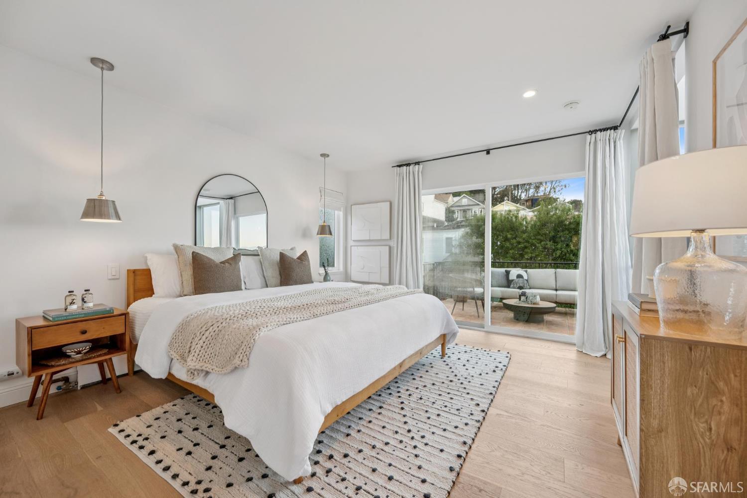 Detail Gallery Image 30 of 97 For 3316 Folsom St, San Francisco,  CA 94110 - 2 Beds | 2/1 Baths