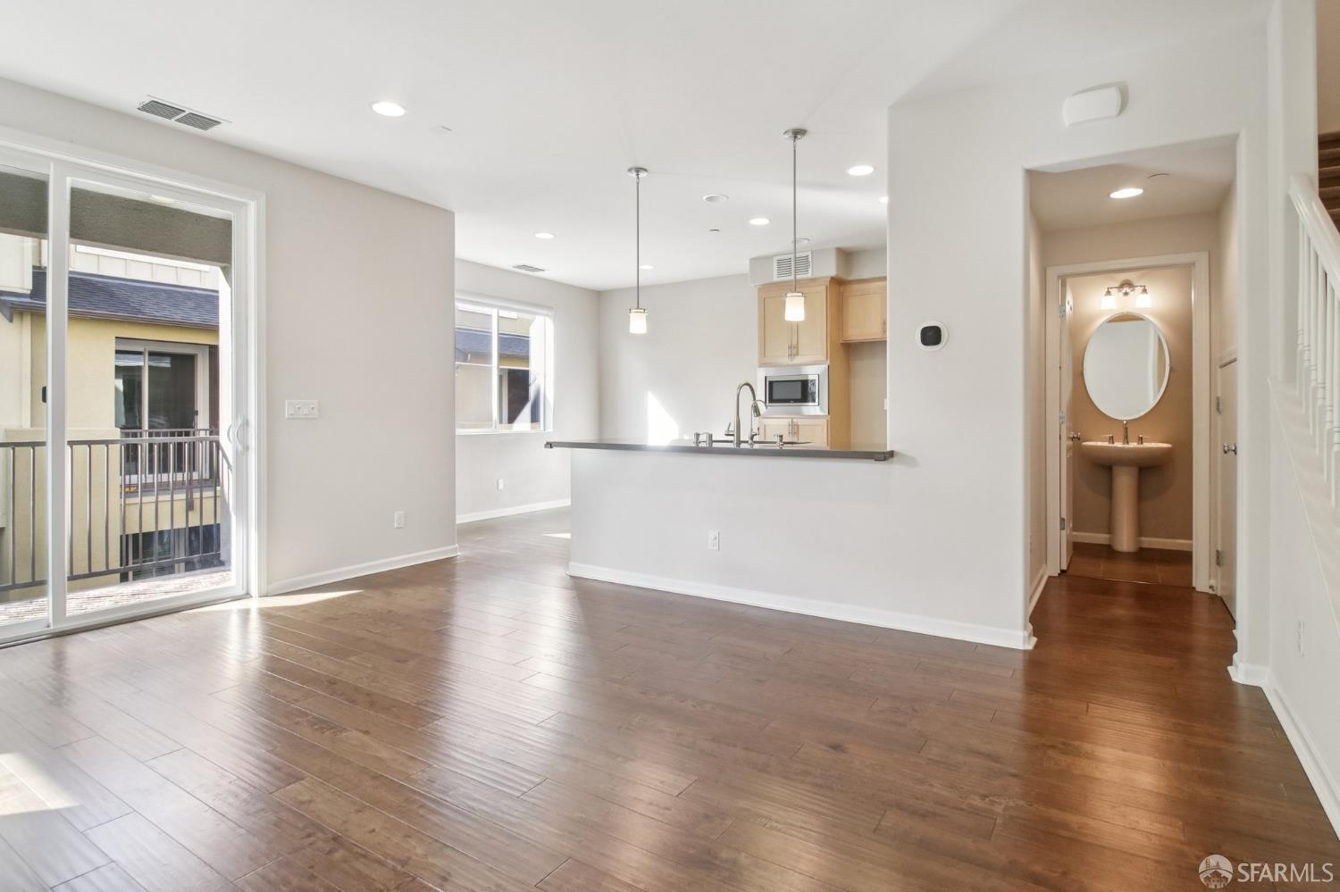 Detail Gallery Image 16 of 41 For 1297 Coyote Creek Way, Milpitas,  CA 95035 - 3 Beds | 2/1 Baths