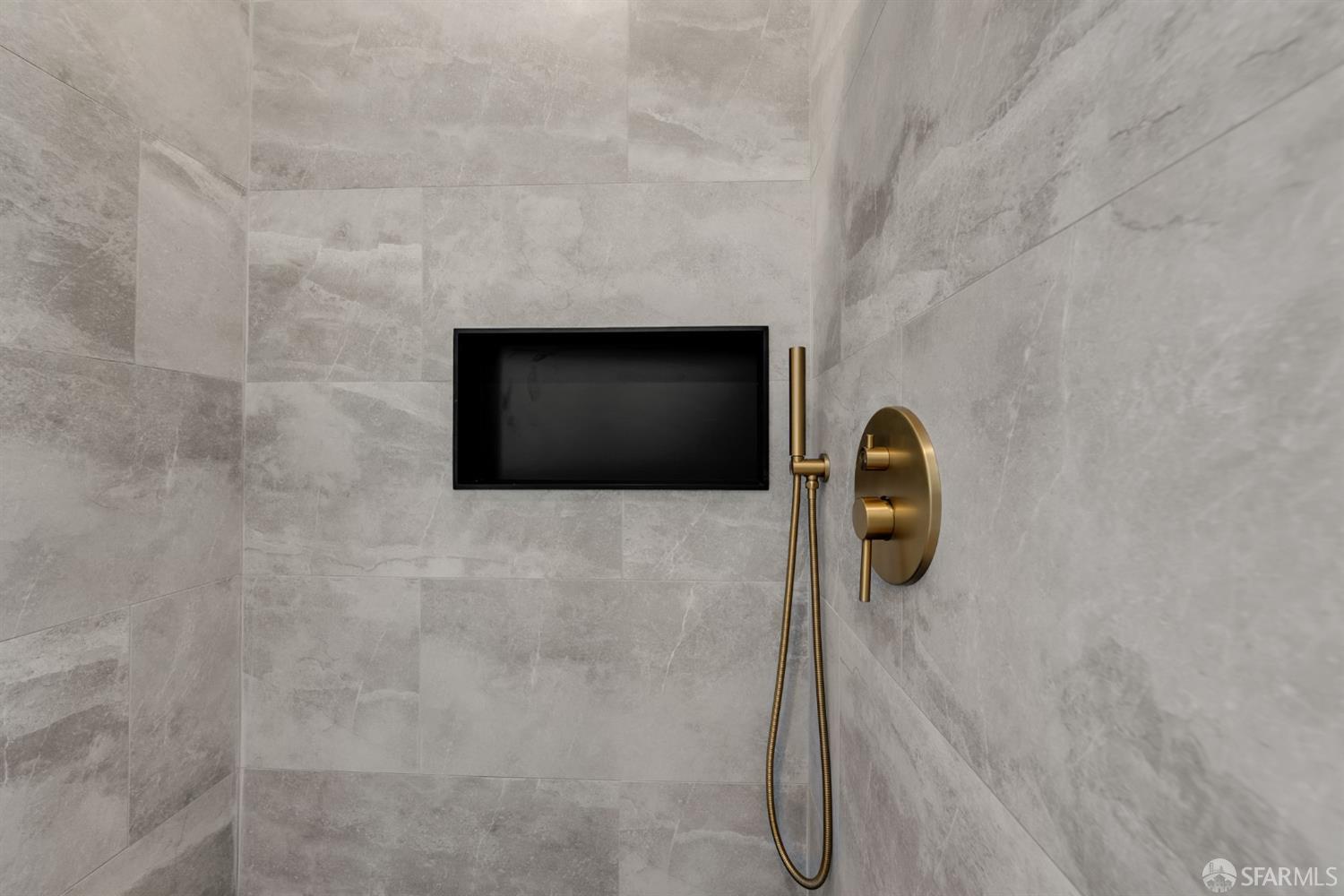 Detail Gallery Image 31 of 56 For 2906 Seminary Ave, Oakland,  CA 94605 - 2 Beds | 2 Baths