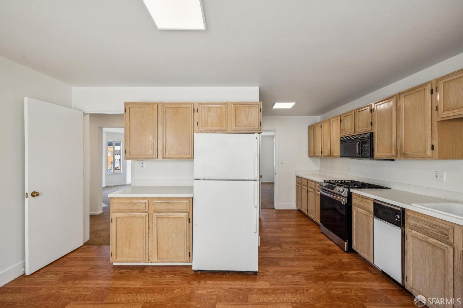 Detail Gallery Image 27 of 60 For 567 Edna St, San Francisco,  CA 94112 - 3 Beds | 3/1 Baths