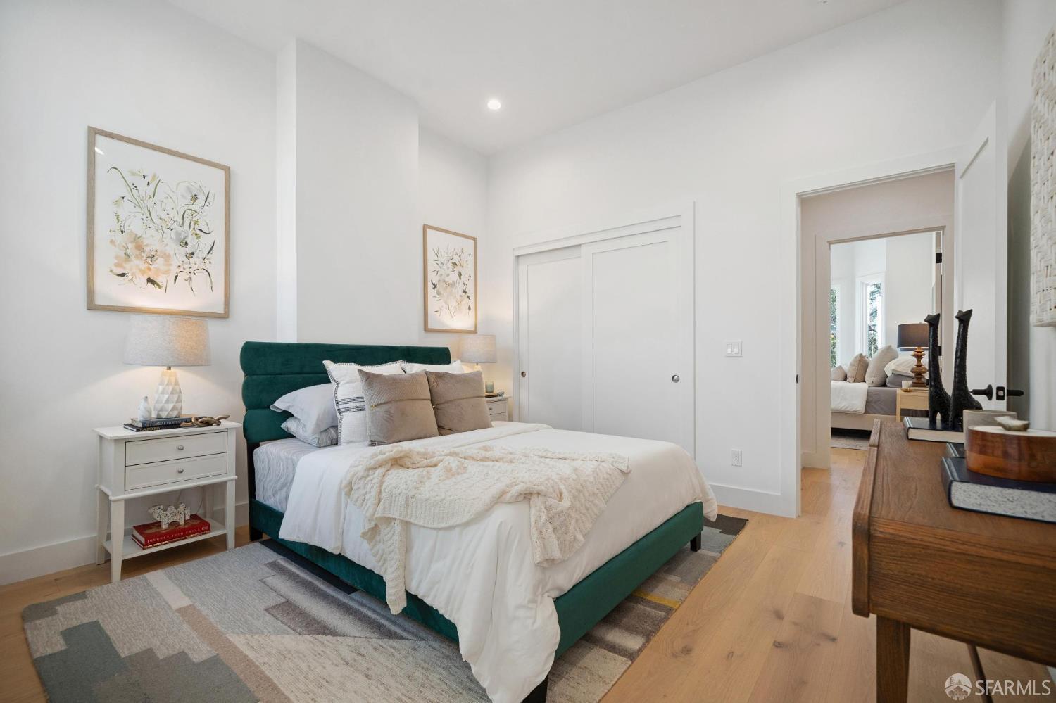 Detail Gallery Image 22 of 56 For 224 Clayton St #224,  San Francisco,  CA 94117 - 4 Beds | 2/1 Baths