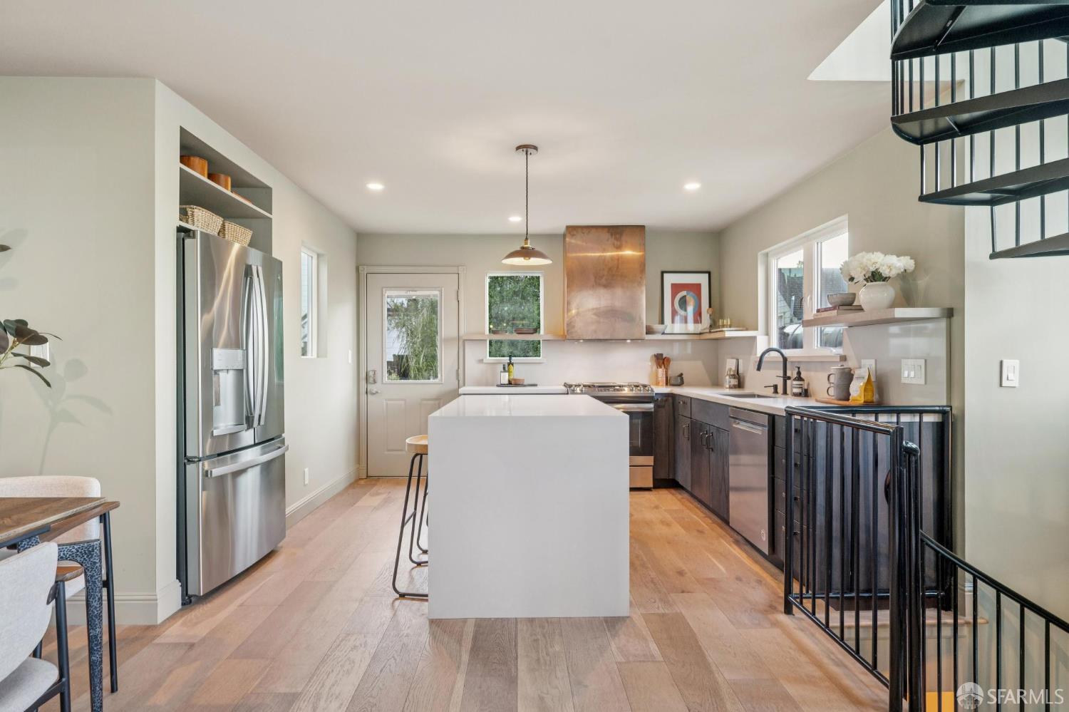 Detail Gallery Image 17 of 97 For 3316 Folsom St, San Francisco,  CA 94110 - 2 Beds | 2/1 Baths