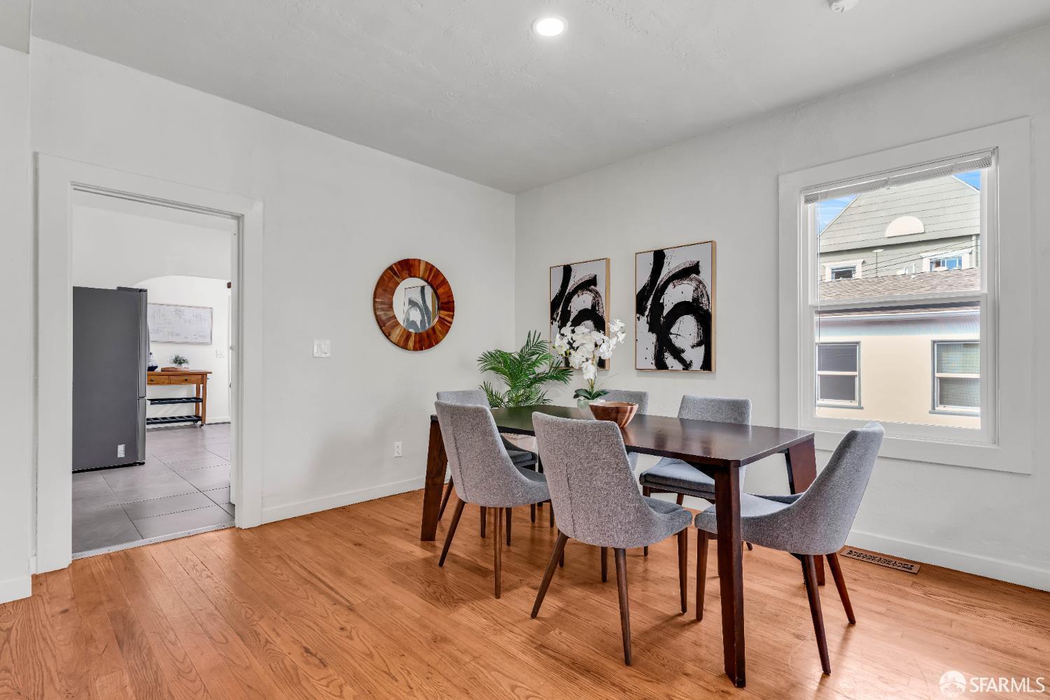 Detail Gallery Image 11 of 42 For 2918 Newbury St, Berkeley,  CA 94703 - 3 Beds | 1/1 Baths