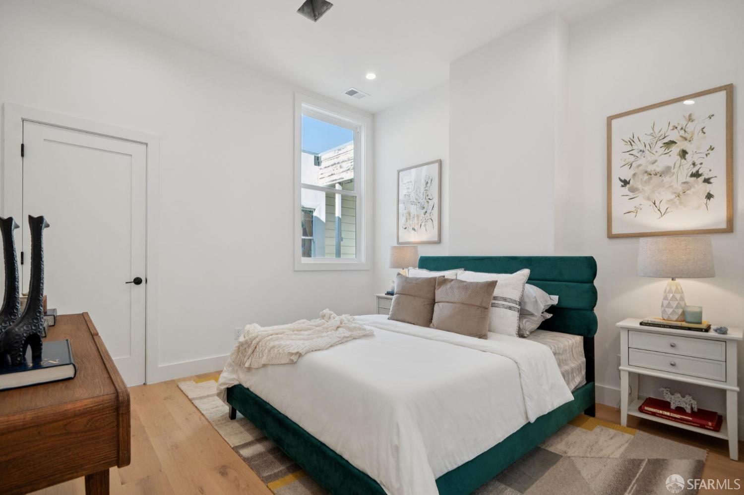Detail Gallery Image 30 of 56 For 224 Clayton St #224,  San Francisco,  CA 94117 - 4 Beds | 2/1 Baths