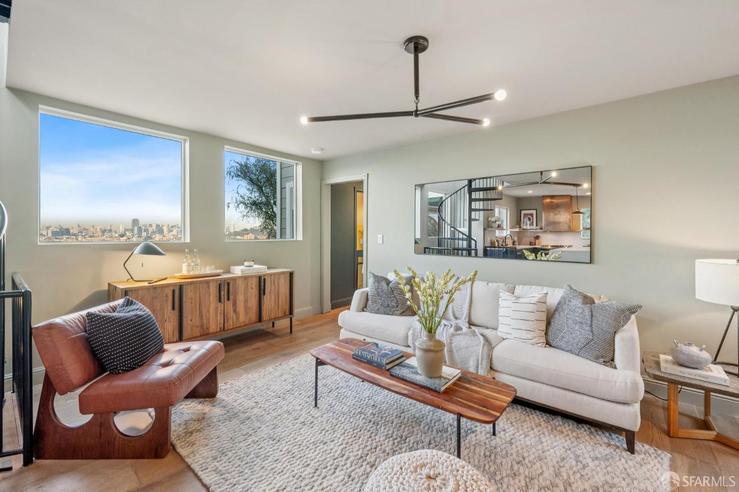 Detail Gallery Image 9 of 97 For 3316 Folsom St, San Francisco,  CA 94110 - 2 Beds | 2/1 Baths