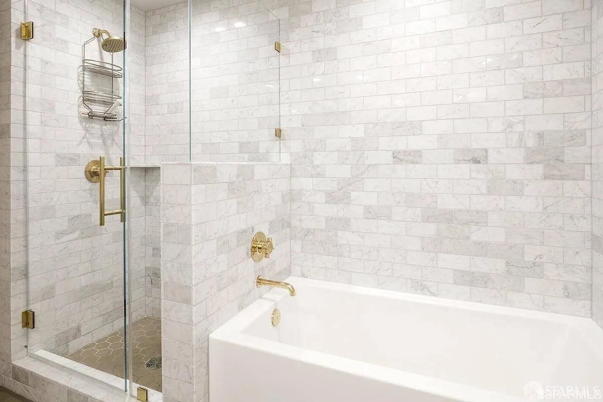 Photo #18: 426096610 Listing: Photo #18