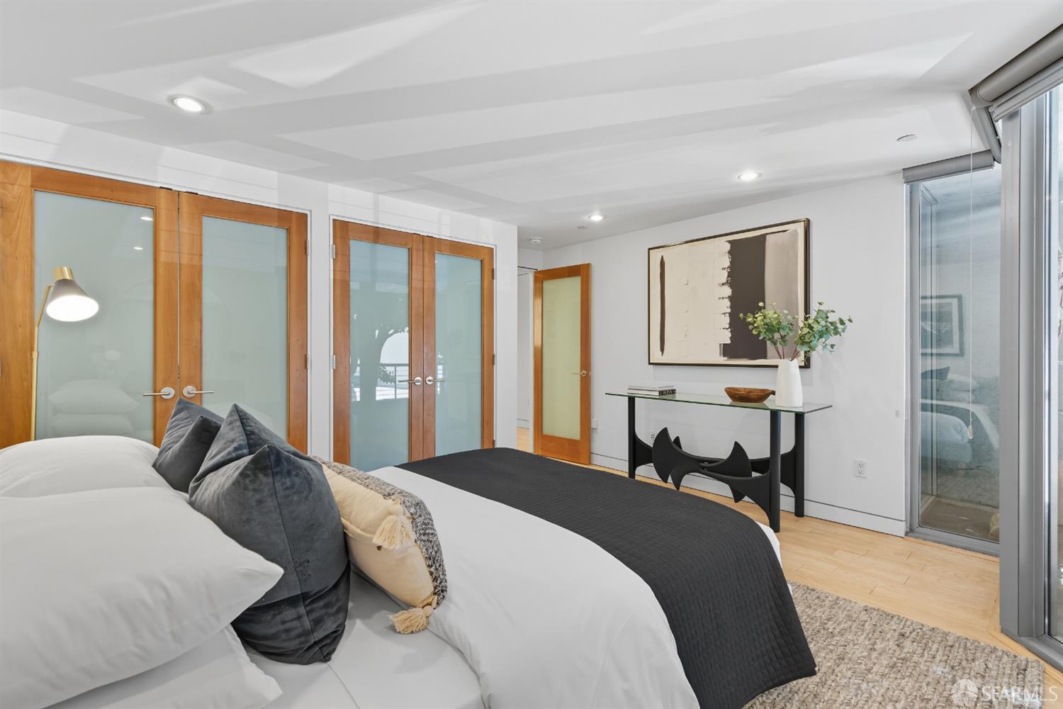 Detail Gallery Image 20 of 38 For 188 South Park St #5,  San Francisco,  CA 94107 - 3 Beds | 2/1 Baths