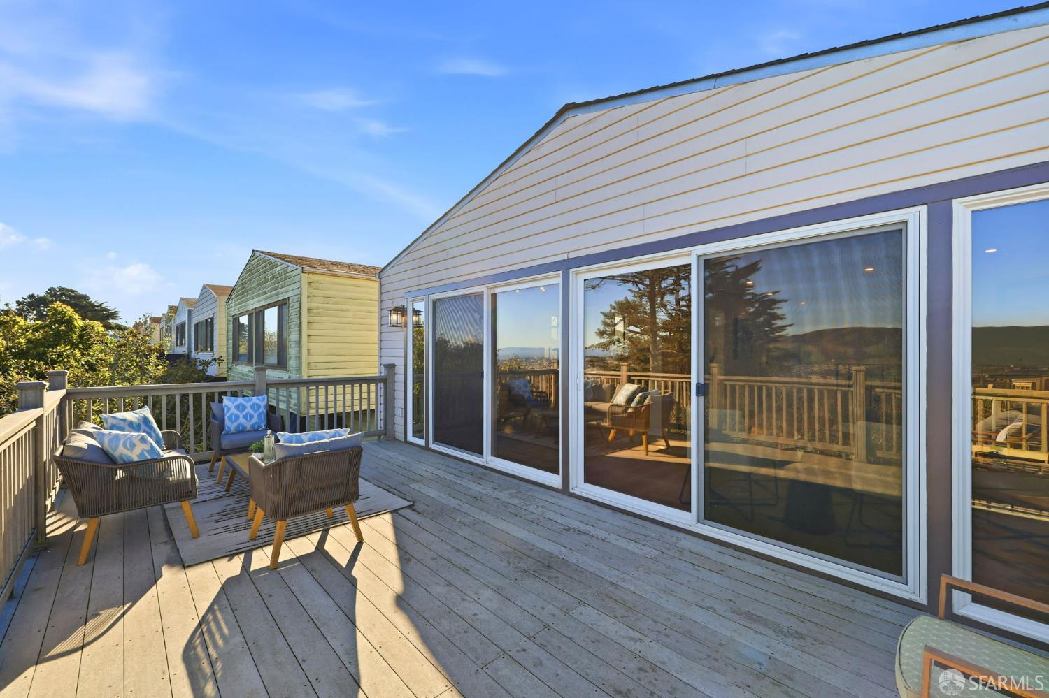 Detail Gallery Image 24 of 31 For 741 Gellert Blvd, Daly City,  CA 94015 - 3 Beds | 3 Baths